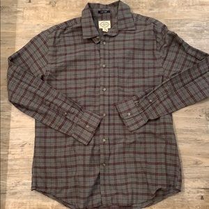 Men’s long sleeve button down flannel